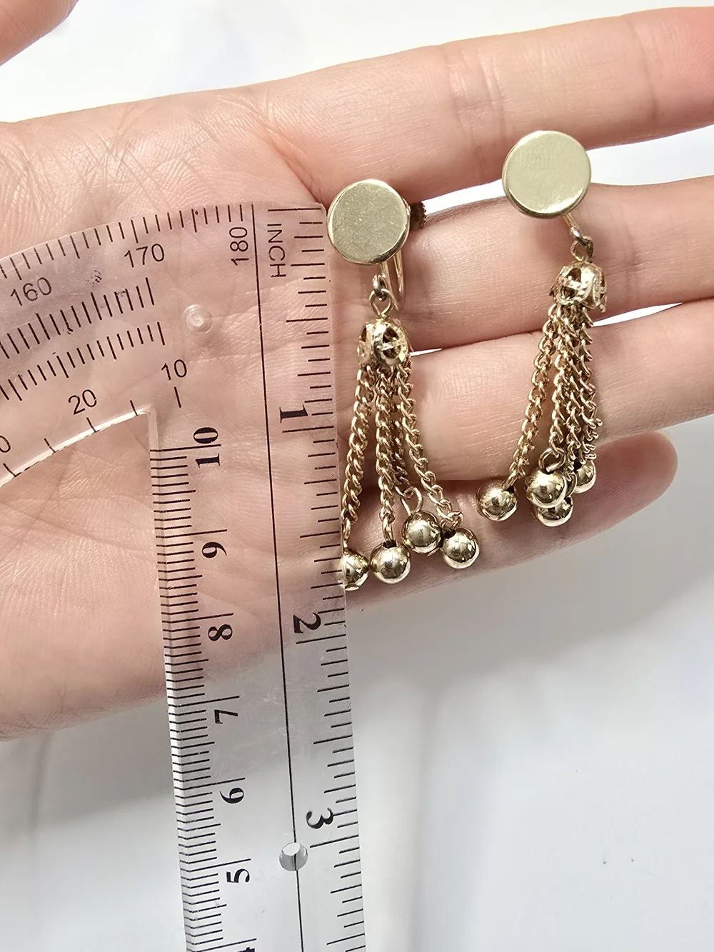Vintage Gold-tone Tassel Screw-back Mechanism Earrings - Elegant Dangle